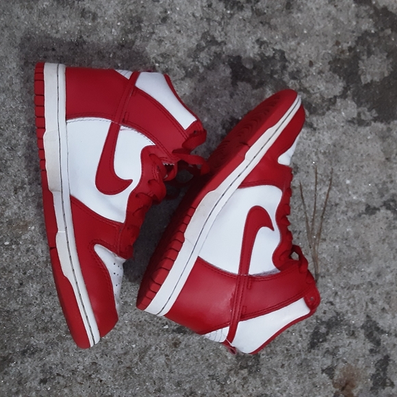 Nike Dunk high Championship Red 4.5 y - Picture 4 of 6